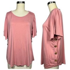 Kim & Cami Size 1X Stretch Pink Blouse With side Buttons Accents Casual $30